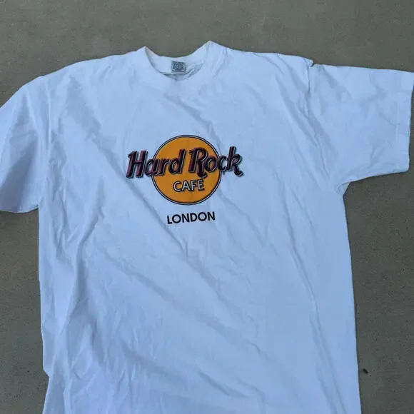 Vintage 2000s Hard Rock Cafe tee shirt - Picture 5 of 6